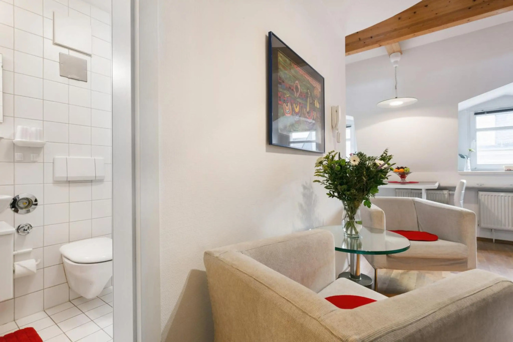 Comeback Apartment Central