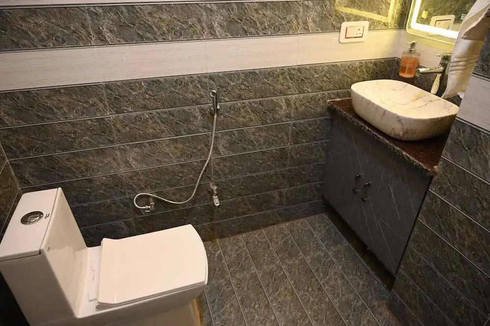 Kartikeya Home Stay