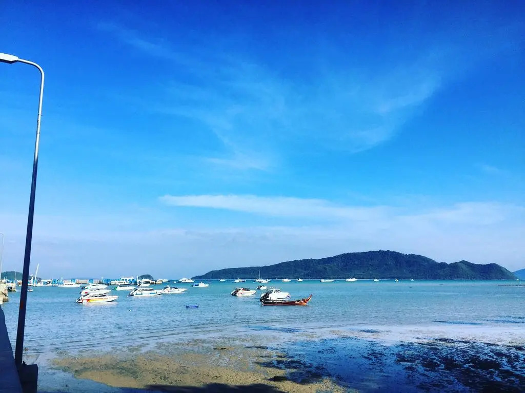 普吉岛日出宾馆(Sunrise Guesthouse)
