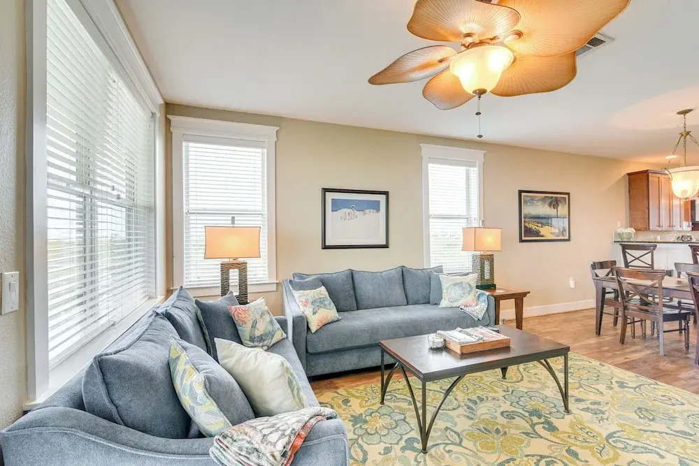 Beach Days & Resort-style Fun! Galveston Retreat