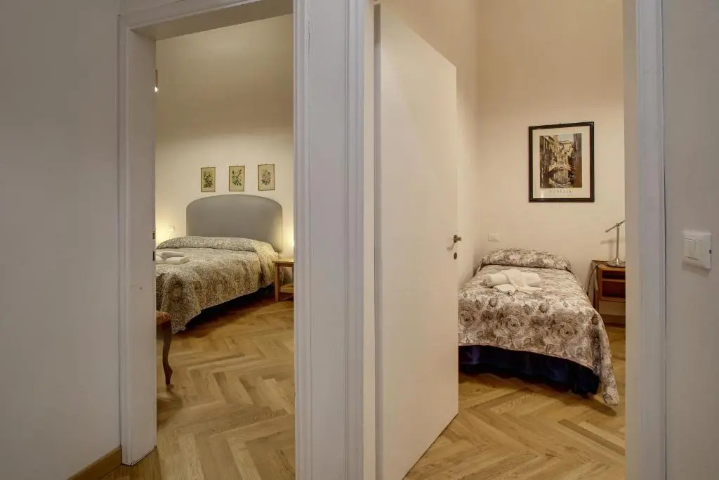 Piazza Mentana Elegant