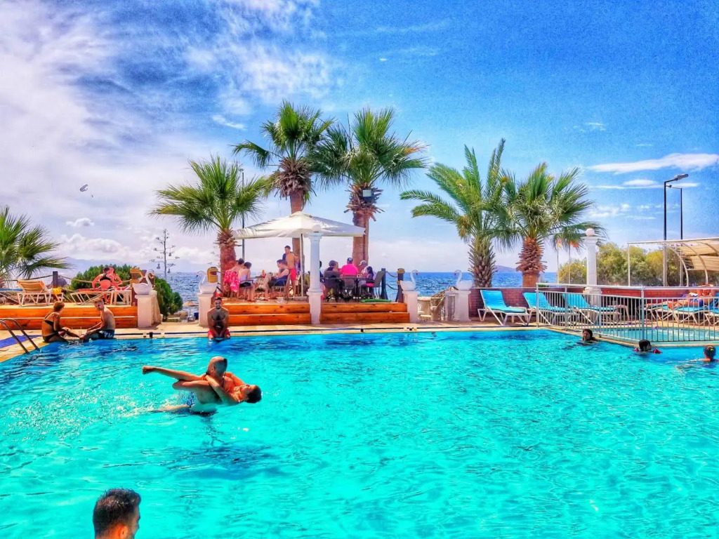 Sun and Sea Beach Hotel