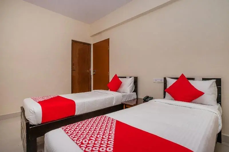 Sri Sai Guest House By OYO Rooms