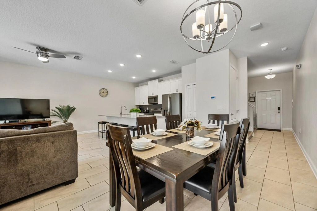 Luxury Thownhouse with private pool