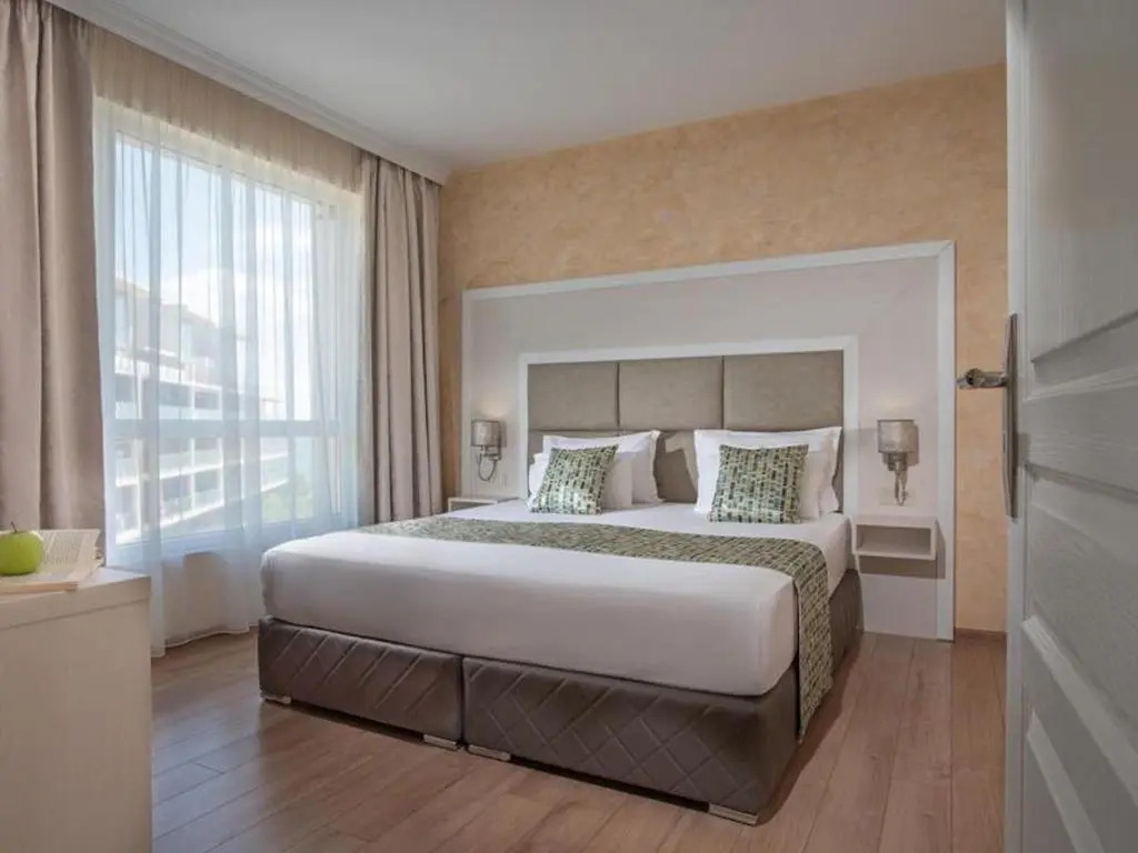 Marina Sands Bijou Boutique is an excellent choice for travelers visiting Obzor