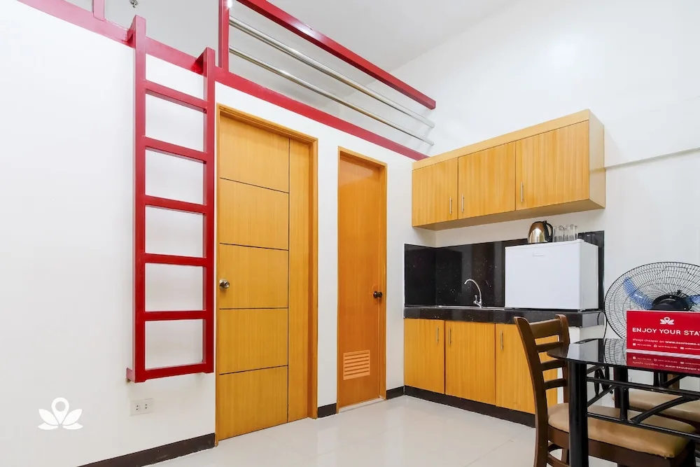 ZEN Rooms Time Travellers Makati