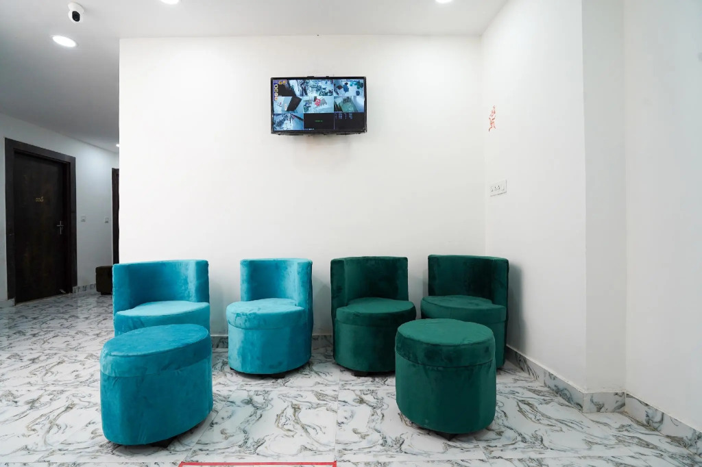 OYO Flagship 78737 Singh Empire Inn