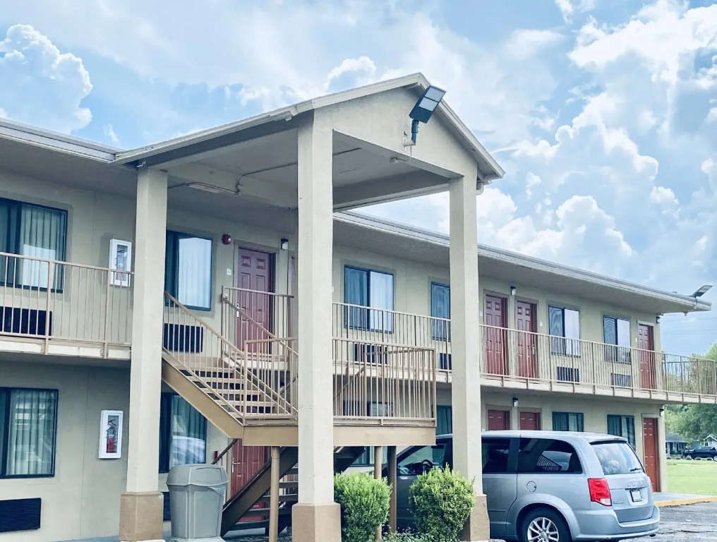 Executive Inn