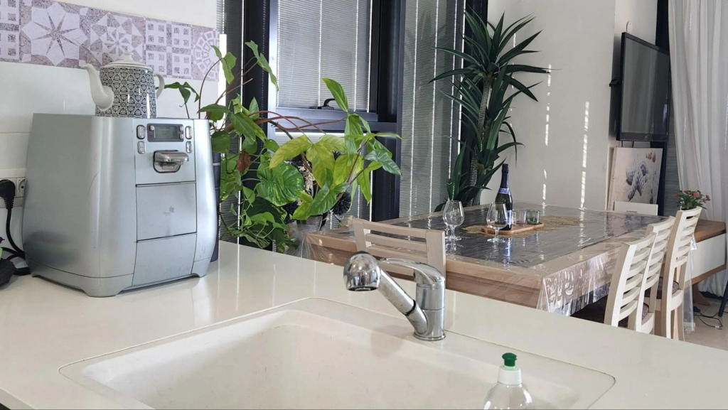 Bat Yam Luxery 4BR Sea View Suite