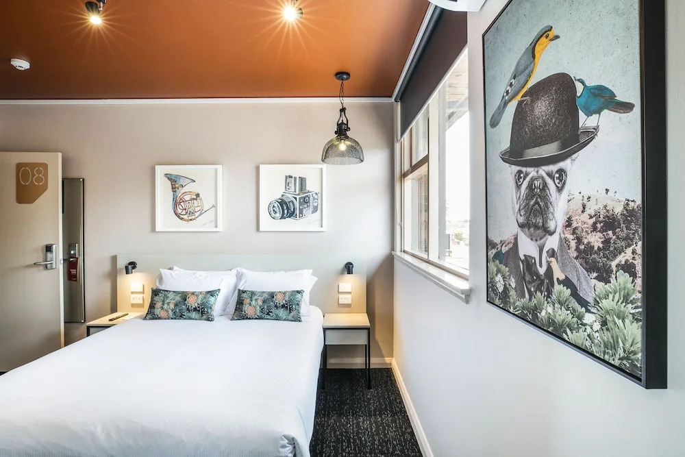 Brown Jug Hotel