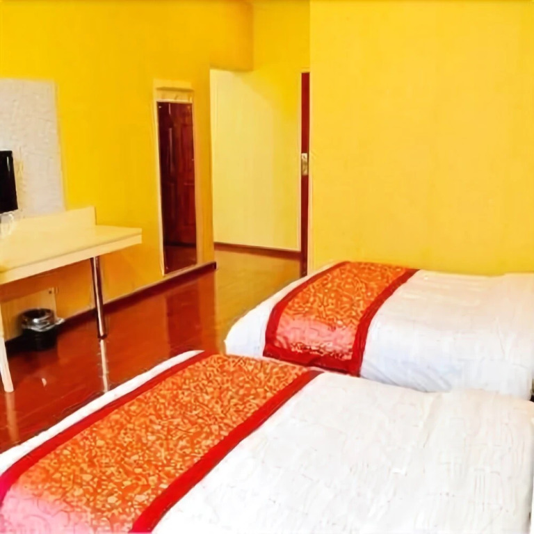 Super 8 Hotel Wuhan Huanghelou Yuemachang Branch