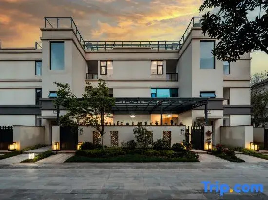 Rongyue Garden Hot Spring Homestay (Wenxing Tower Branch)