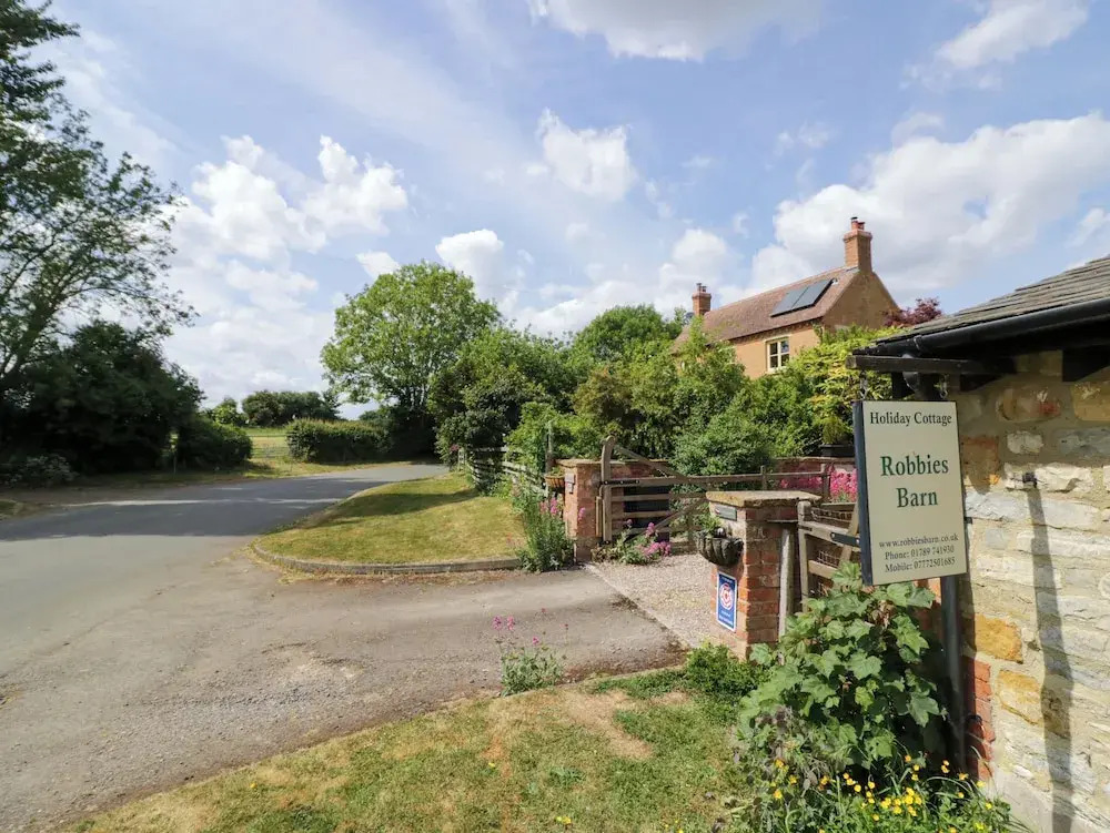Robbies Barn