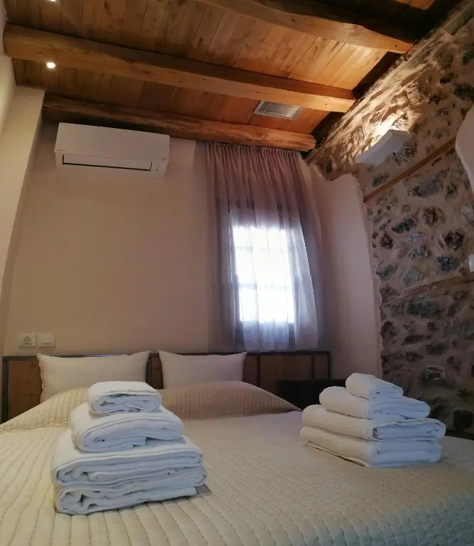 RiverBed Traditional Guest House