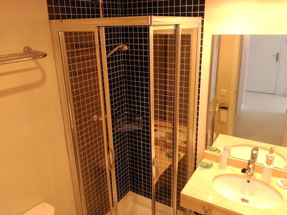 A&A Brothers -Boutique Suites Apartments
