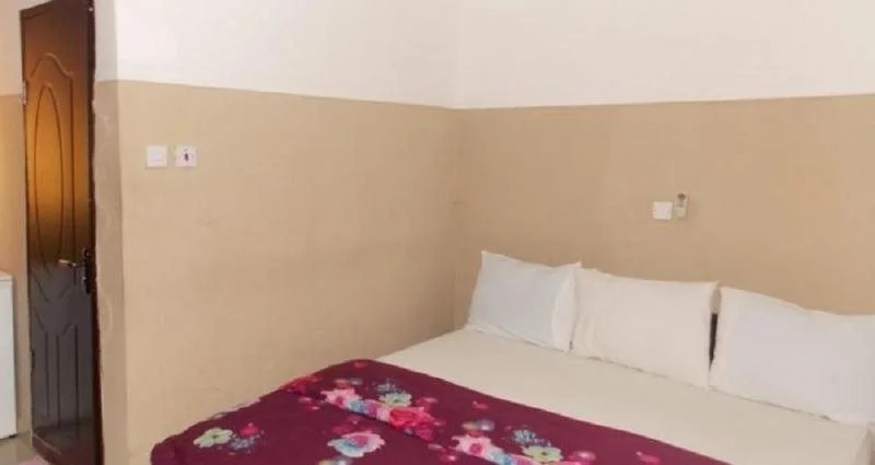 Peak Pleasure Hotel