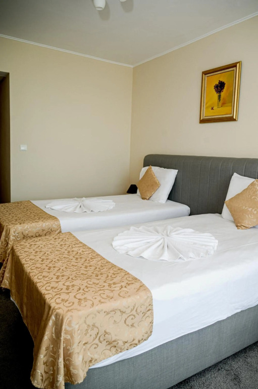 Paradise Hotel & Relax Center