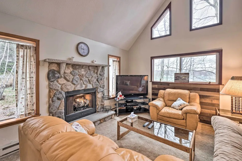 Walk to Beach: Lakefront Pocono Escape w/ Fire Pit