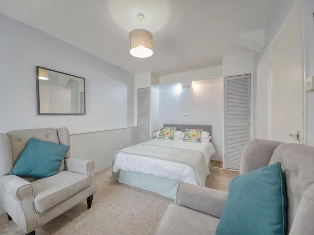 Apartment 8