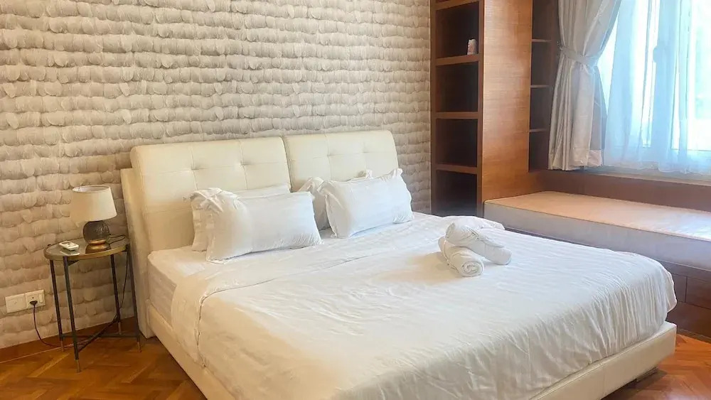 Straits Quay Waterside Suite Penang