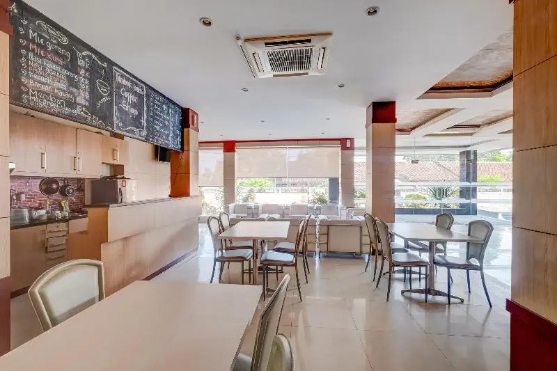 OYO Flagship Tembok Batu Residence