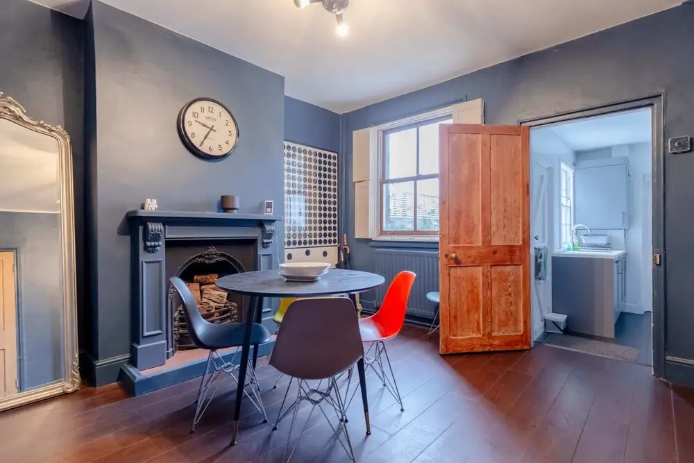Trendy 2BD House 5 Mins From Willesden Junction!