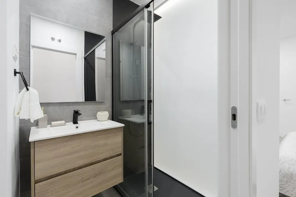 Atocha Apartment by FlatSweetHome