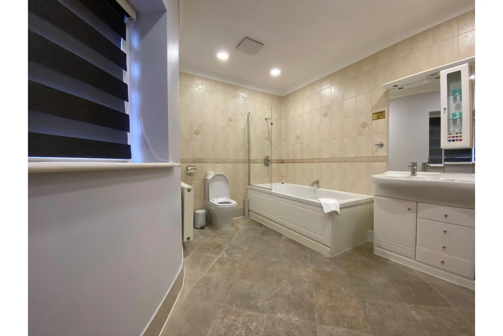 Baylis Park Hotel