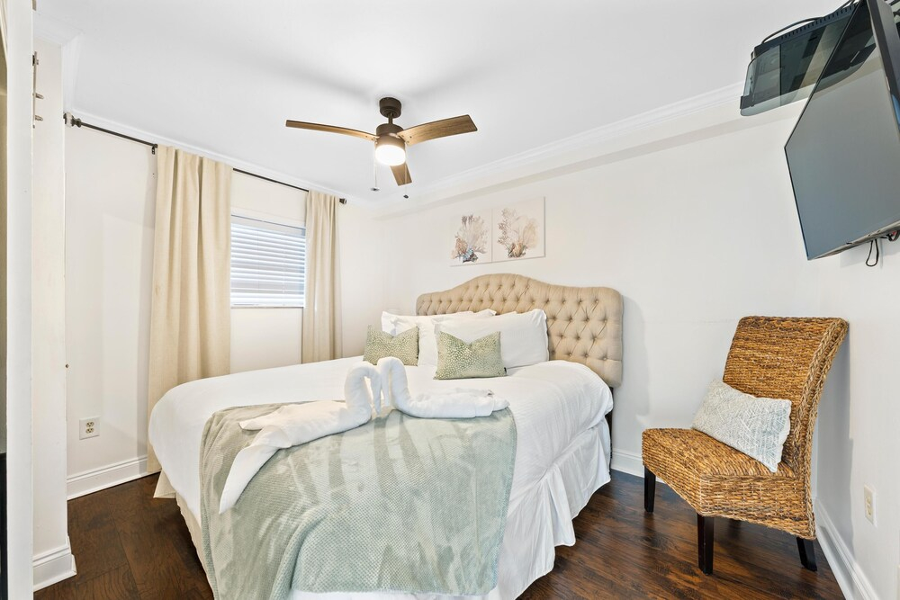 Seaside Beach & Racquet 3205