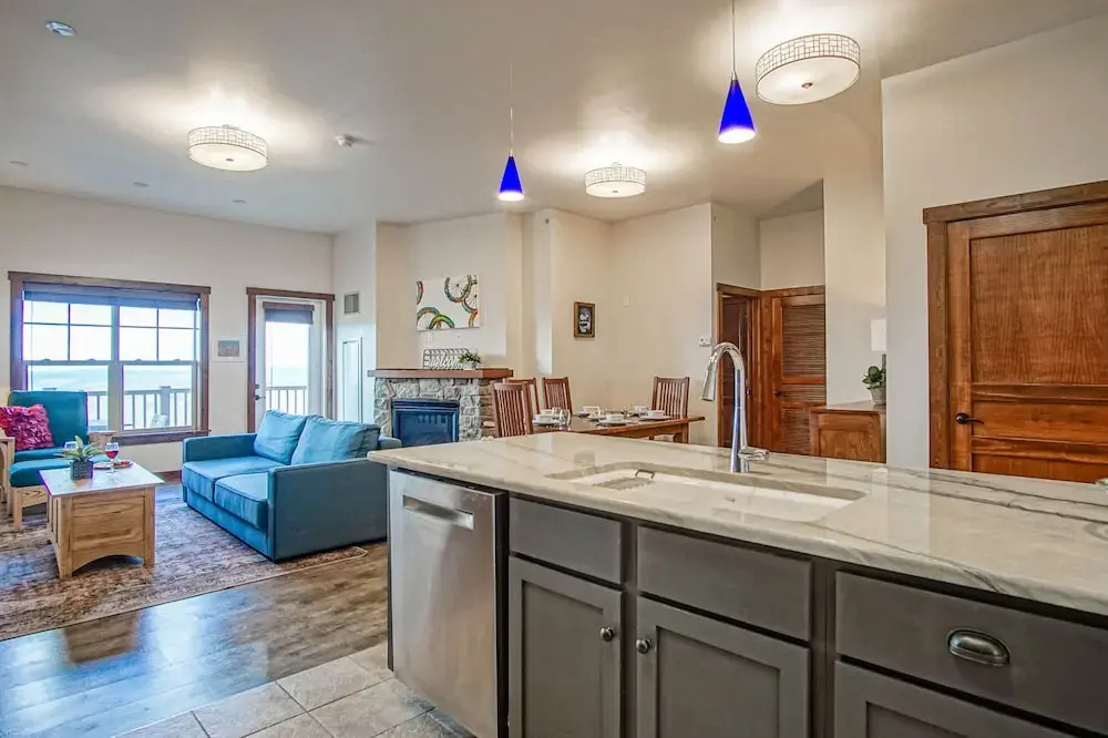 Soaring Eagle #403: 2 Bedrooms, 2 Full Baths