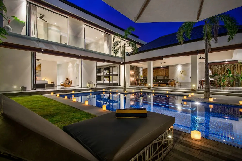 Canggu 4 Bed, Sleep up to 10, Butler, Cinema