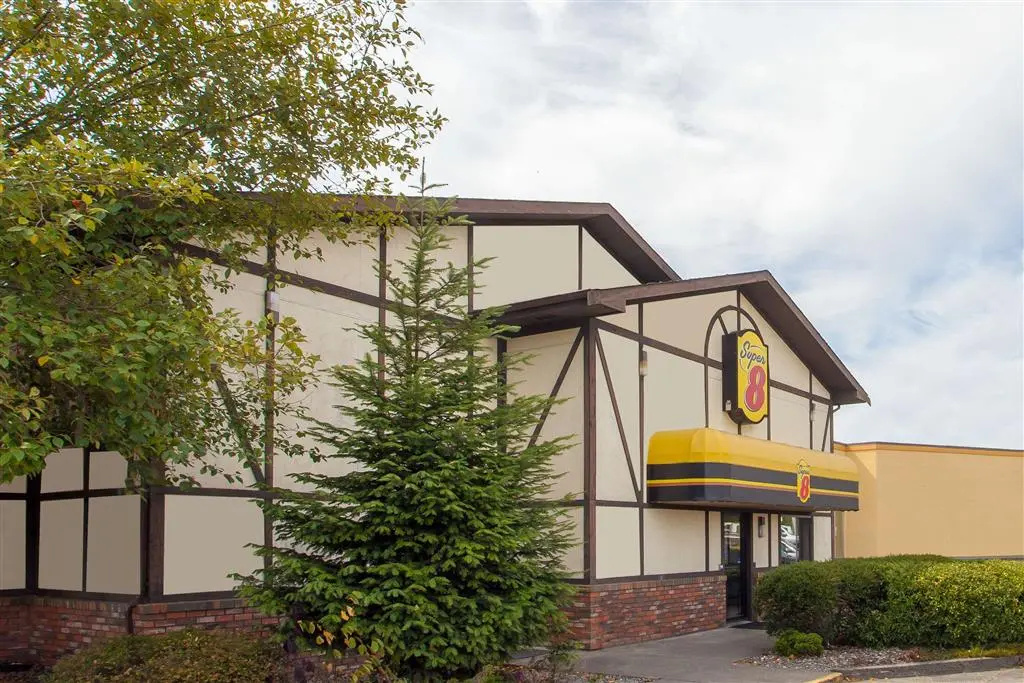 Super 8 by Wyndham Saanichton Victoria Airport