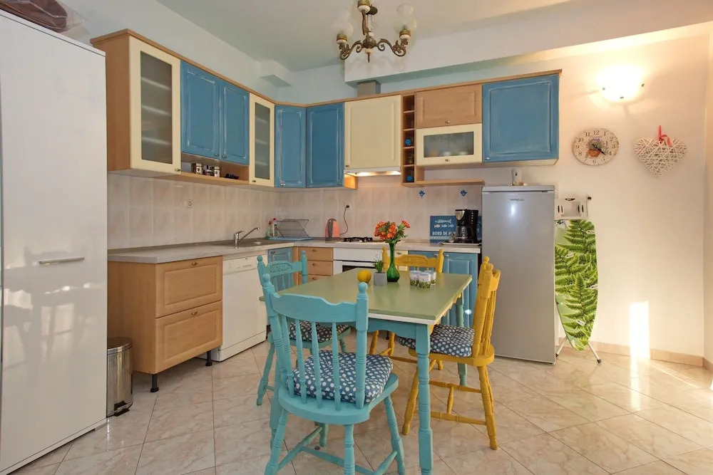 Apartments Divlji Cvit