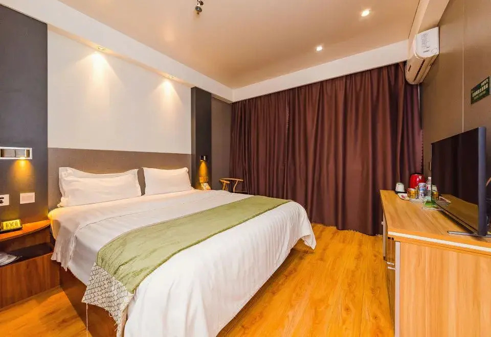 Oasis Business Hotel (Dongying Xisi Road)