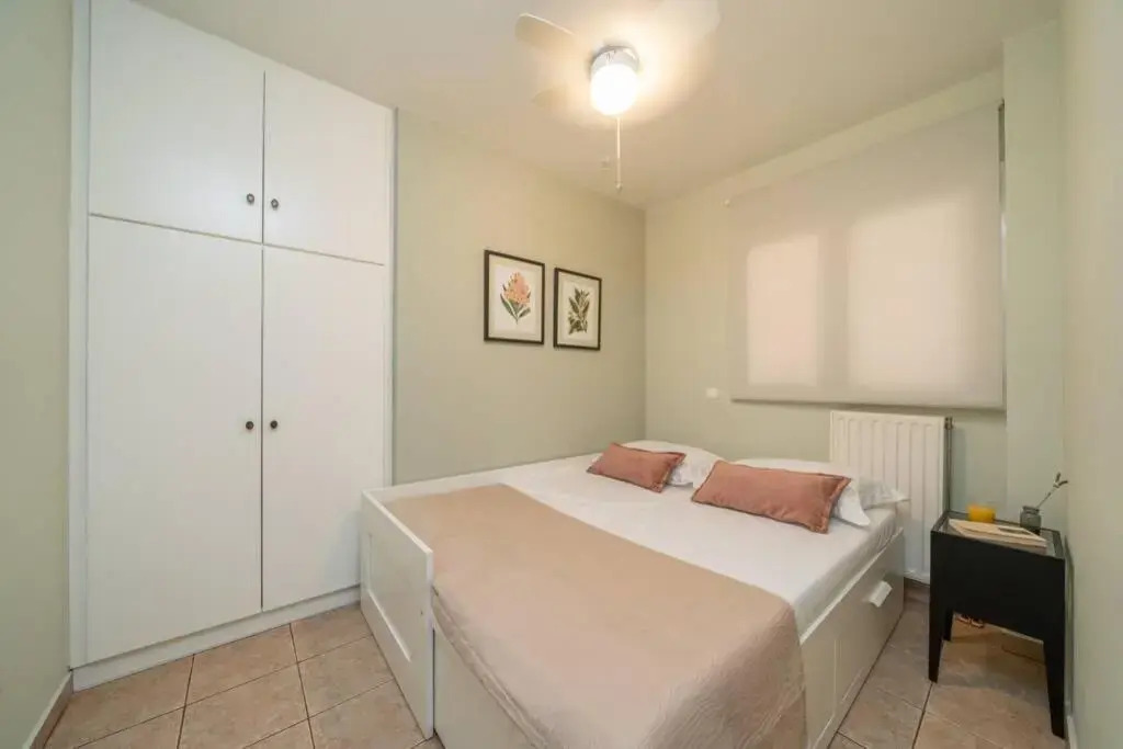 Central & Elegant Suite with private garden