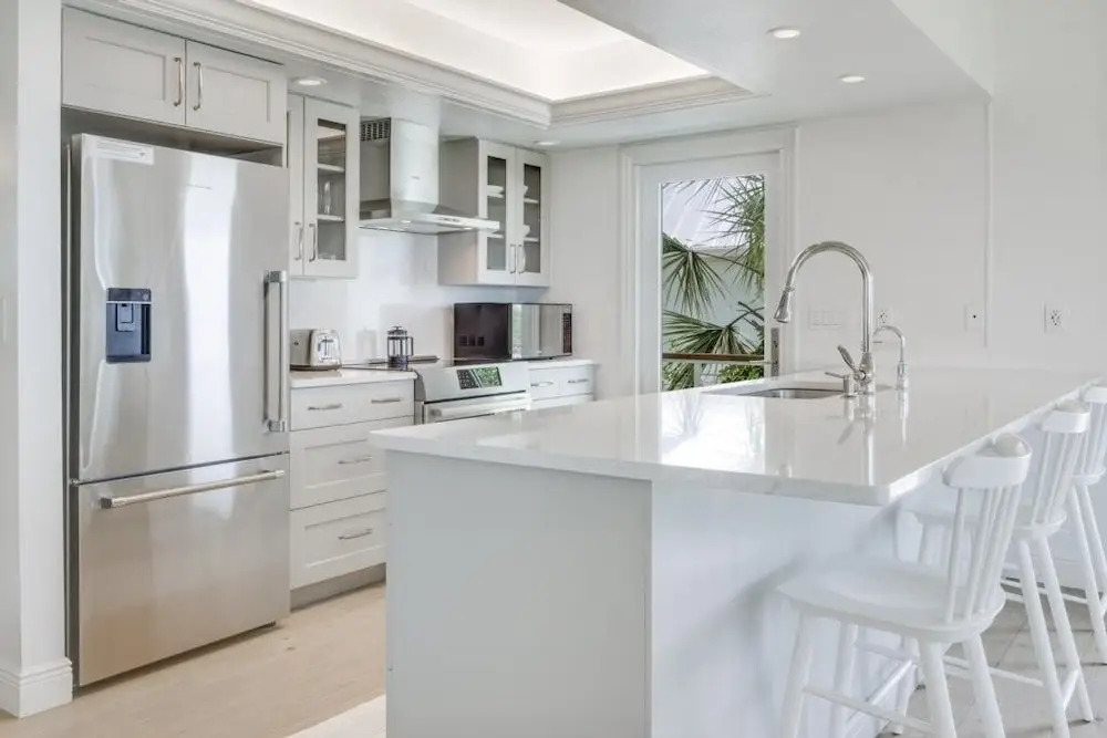 Arcadia-stunning Gulf Front Beauty! 4 Bedroom Home by RedAwning