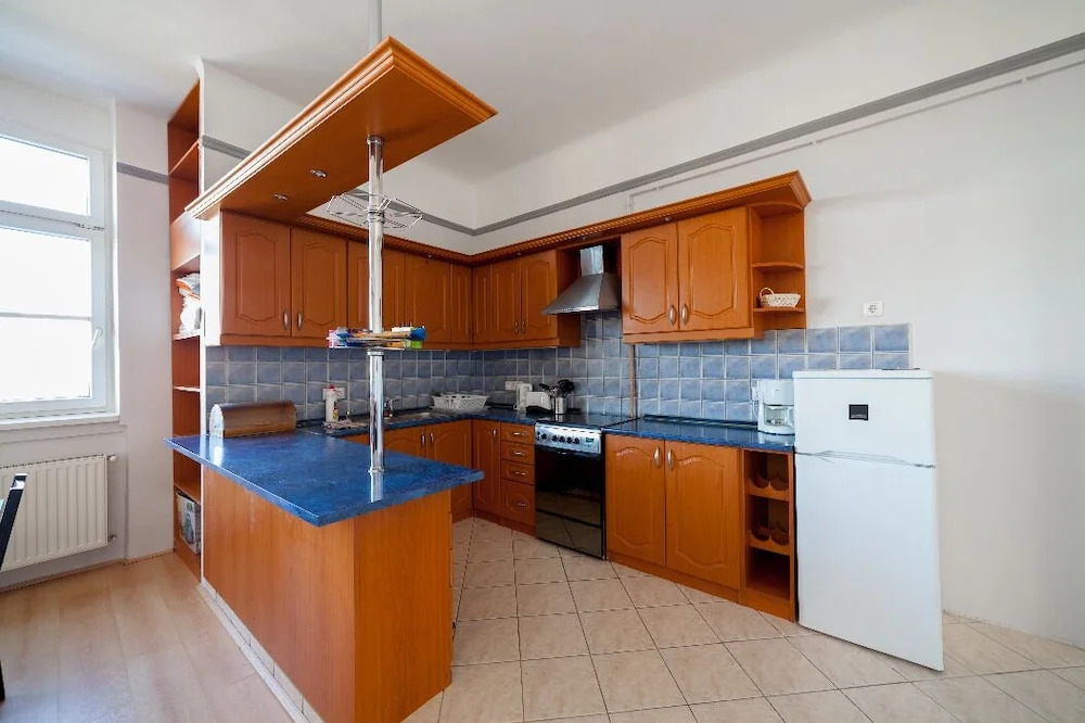 Astoria Central Apartments