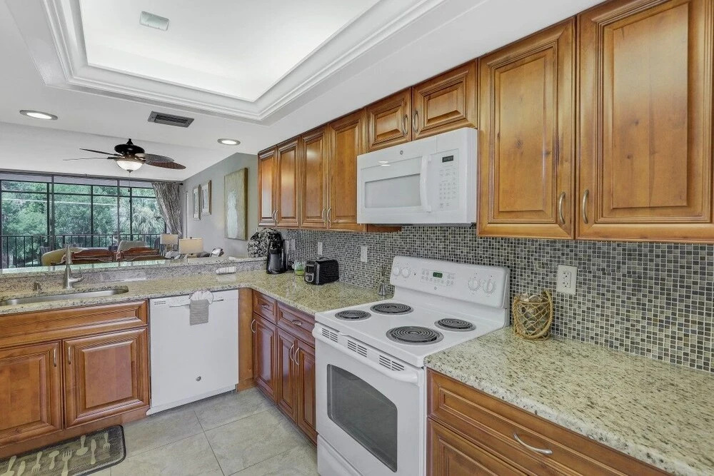 Grandview 305, Marco Island Vacation Rental 2 Bedroom Condo by Redawning