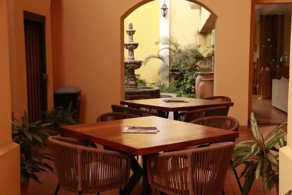 HOTEL COLLI