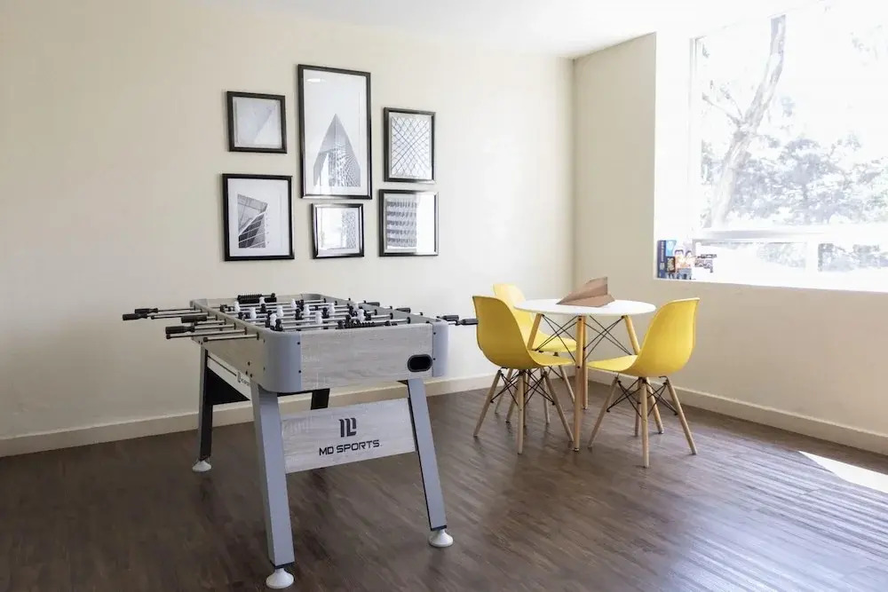 Bright Condo With Gym and Security 24 hrs
