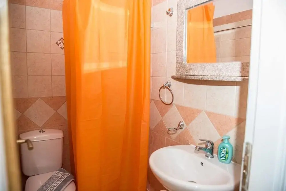 District Suites