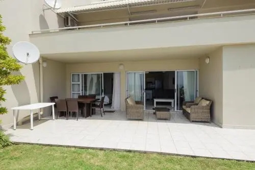 Martinique 44