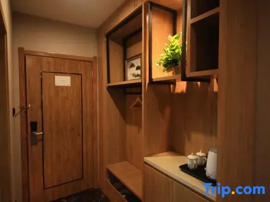 Oriental Star Boutique Hotel (Zhumadian East Bus Passenger Transport Station)