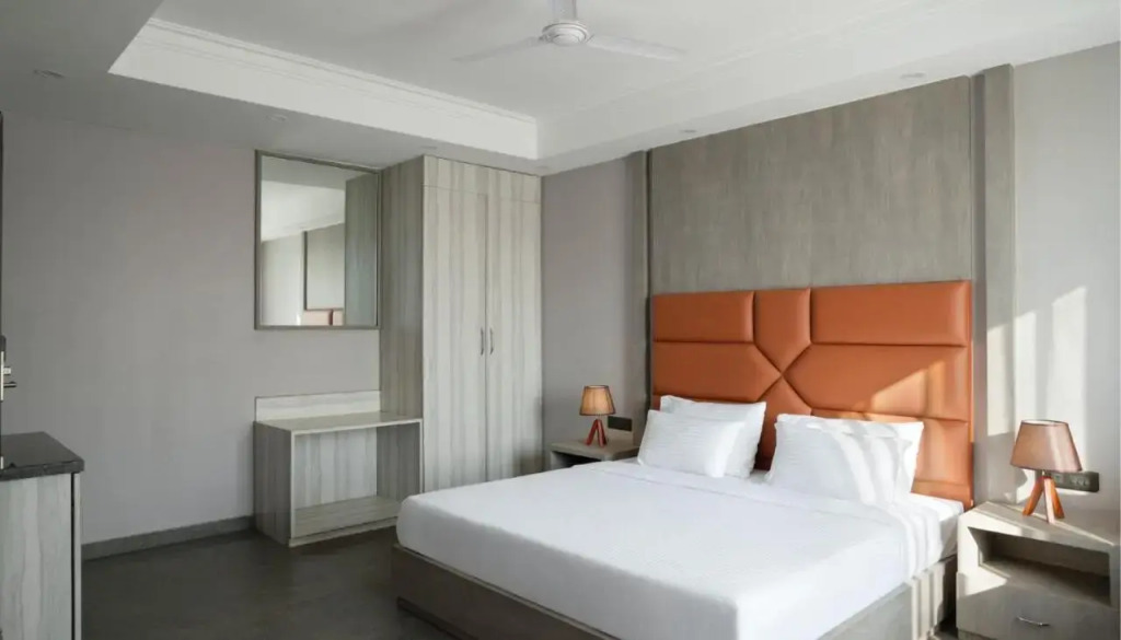 OYO 2440 Palm Grove