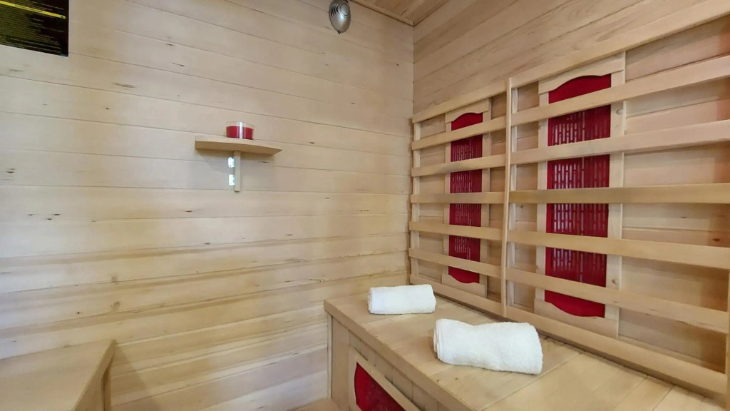 Villa Amoena with Pool and Sauna