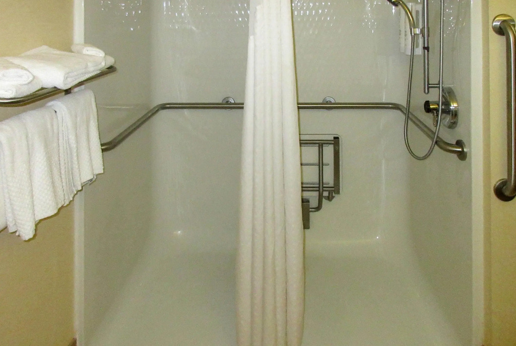 Clarion Pointe Evansville North