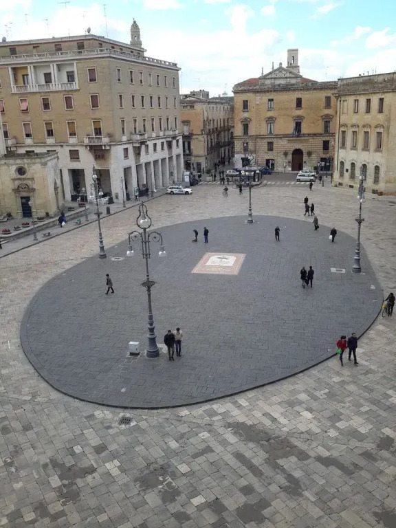 Piazza Sant'Oronzo Civico 40