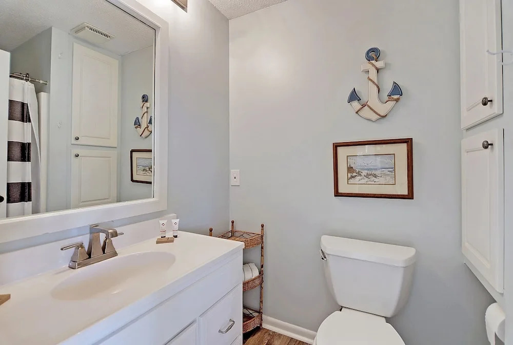Updated Seabrook Villa -- Near Beach & Pool! Villa