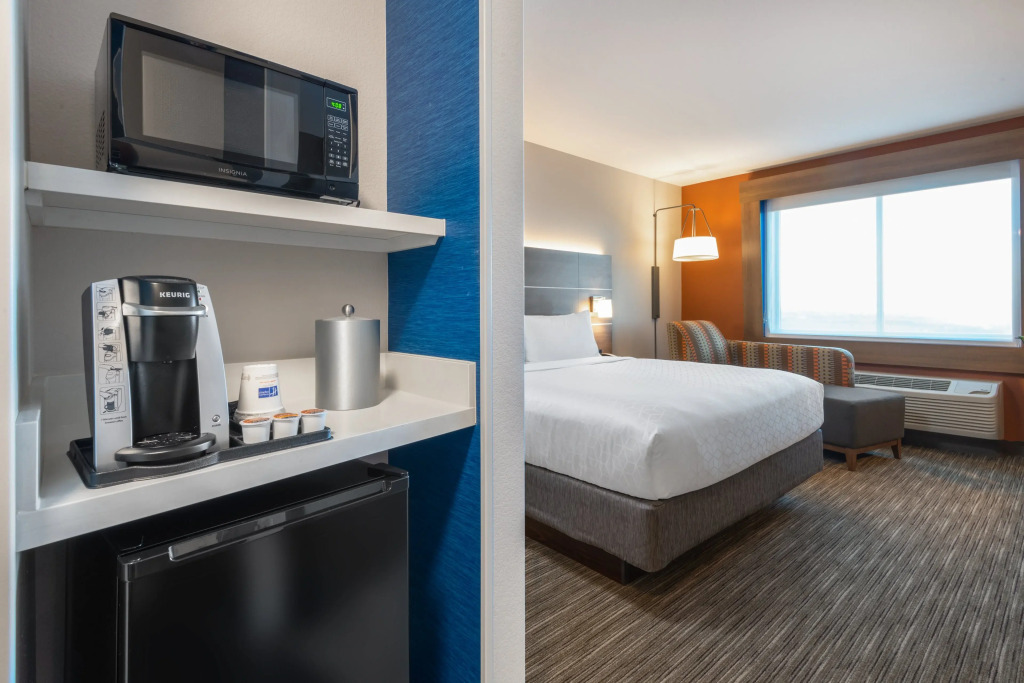 Holiday Inn Express & Suites - Colorado Springs South I-25 by IHG