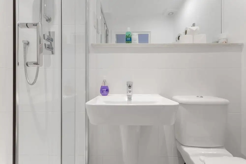 Stylish 2 Bedroom in Trendy East End